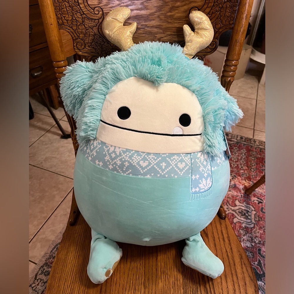 NWT Holiday Winter Joelle Squishmallow the Bigfoot - Large 16” Plush